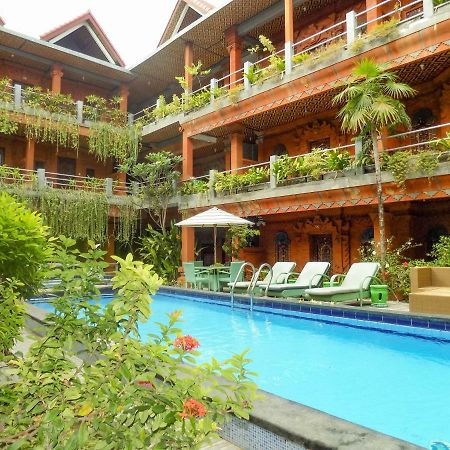 Hotel Lumbung Sari Legian Esterno foto